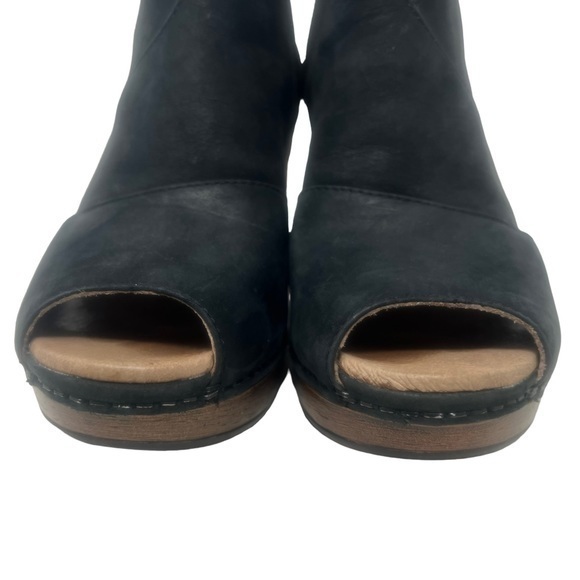 Dansko Clogs - Picture 8 of 12